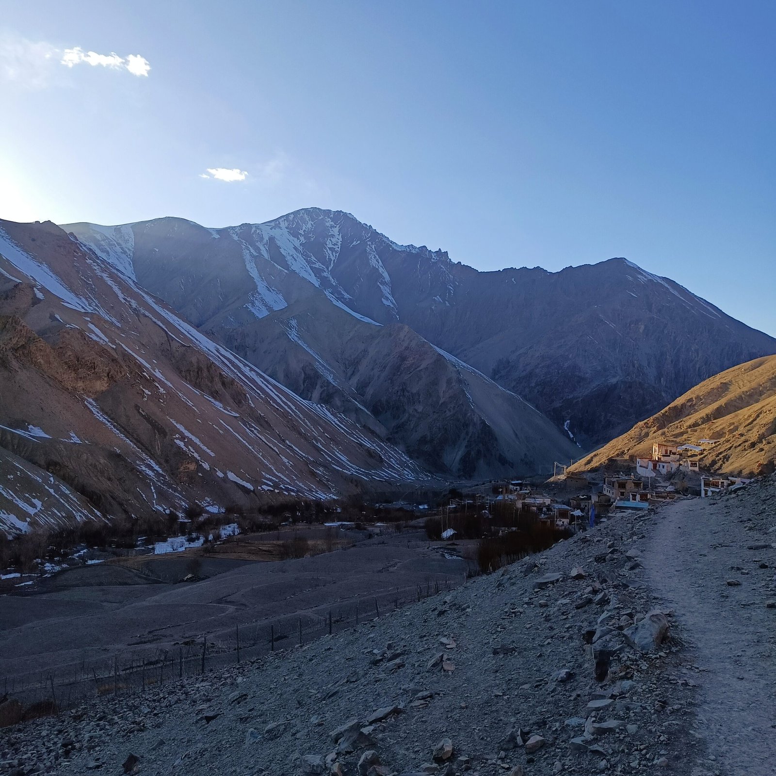 Short Snow Leopard Experience (Rumbak – 5 Days)